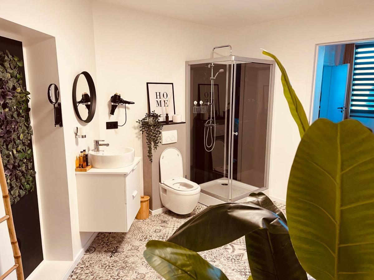 La Villa Chambre Deluxe Twin Бастонь Екстер'єр фото